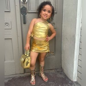 Meet your Posher, Alani